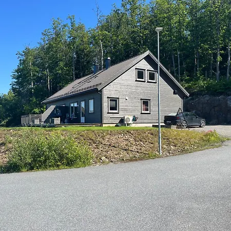 Lintjonnveien Holiday home *